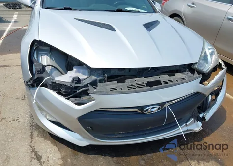 2014 Hyundai Genesis Coupe 3.8L z USA, uszkodzony, nr VIN KMHHU6KJ9EU114557